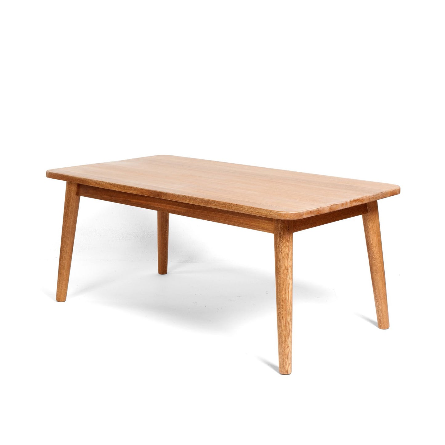 Pao Dining Table