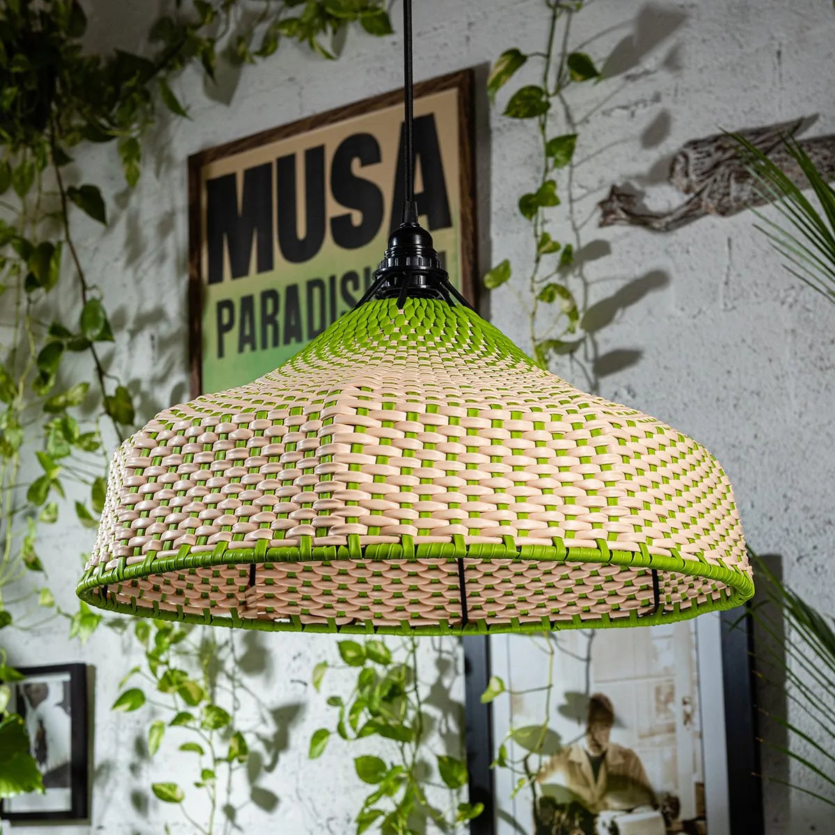 Wiwa Verde Tropical Lamp