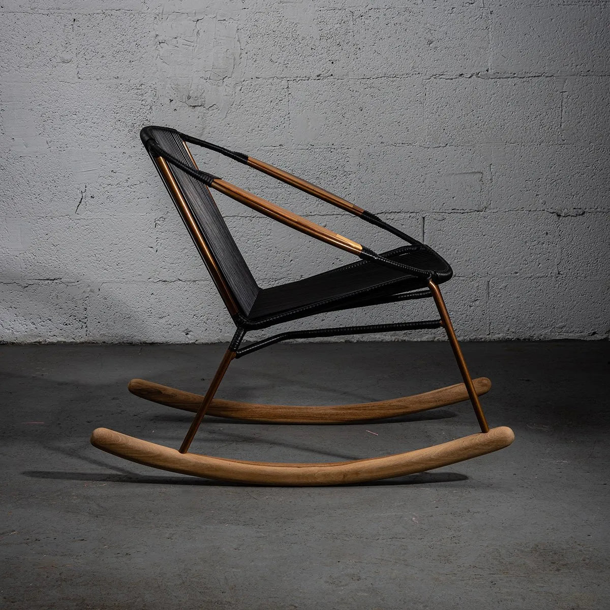 Solido Black Rocking Chair with Copper Frame – Modern Indoor & Outdoor Teak Rocker