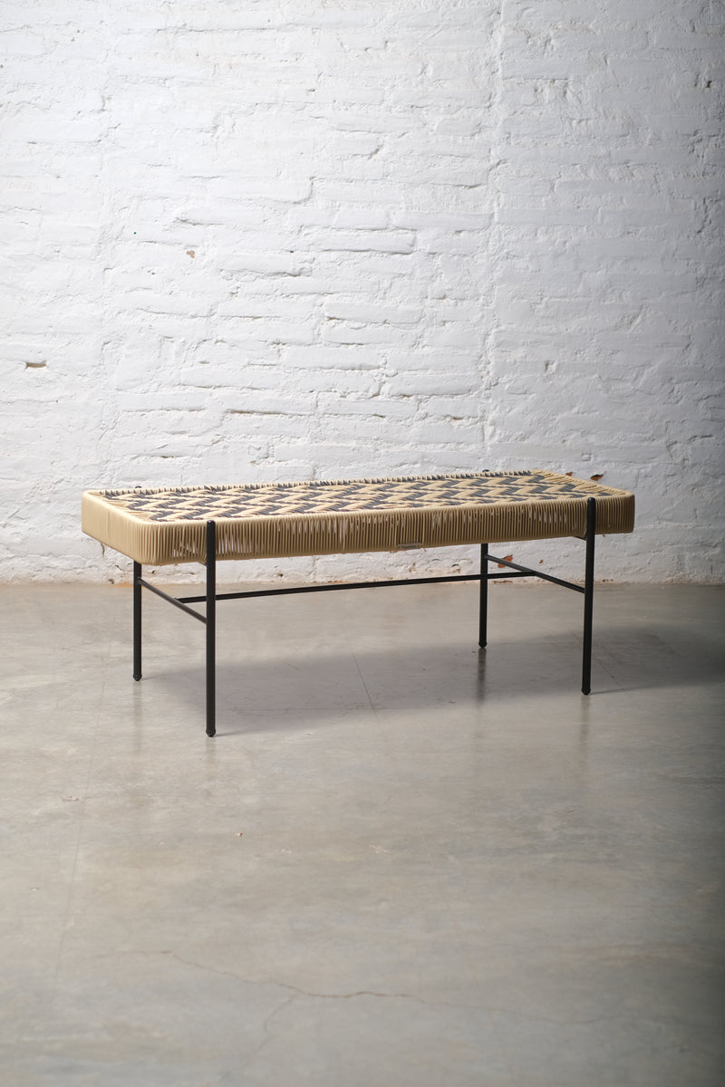 Aichuchi Bench