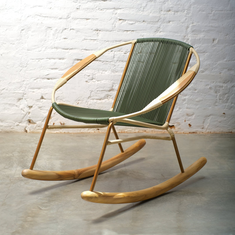 Solido Verde Rocking Chair – Handwoven Modern Outdoor Lounger