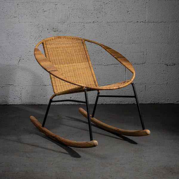 Tucurinca Artesano Yare Natural Fiber Rocking Chair - Handcrafted Design